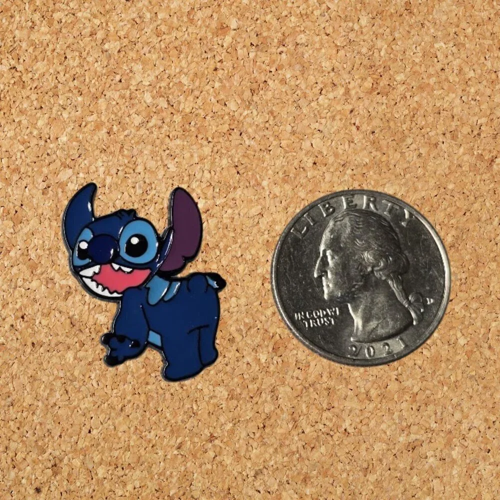 Stitch Enamel Pin - Picture 2 of 3